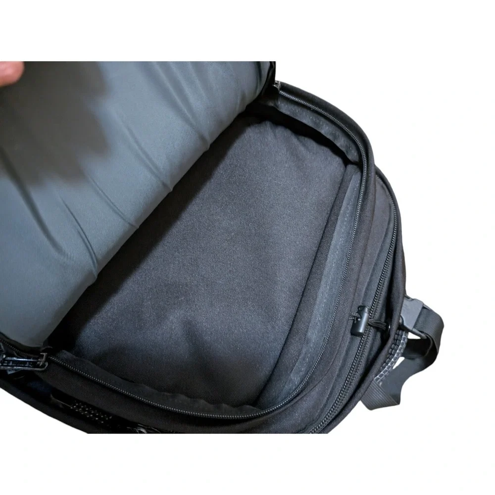 Tamrac 5265 CyberPack Express Rolling Photo/Computer Backpack (Black)
